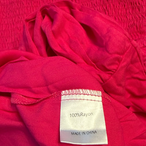 Elegant Pink Women's Dress - Picture 2 of 3